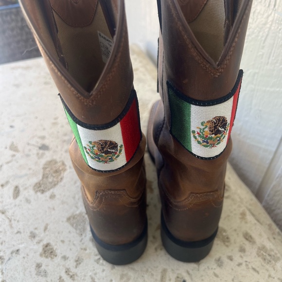 Ariat Tan Leather Cowboy Boots - Picture 3 of 6